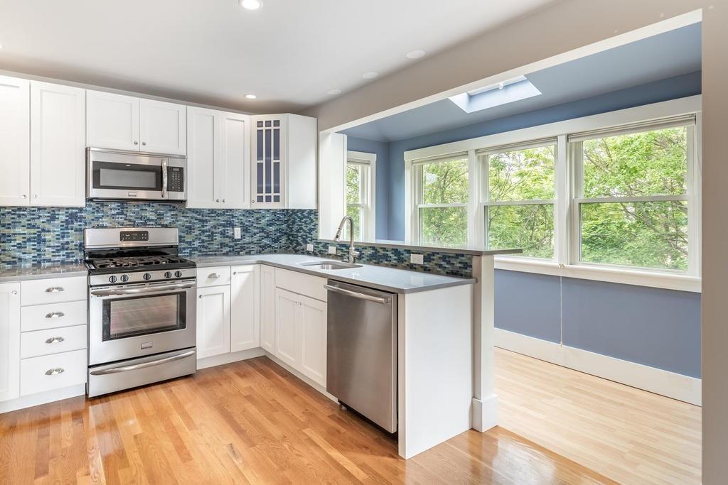 22 Abbott Road Gloucester, MA 01930 - Photo 4 of 25 Gallery Image 4