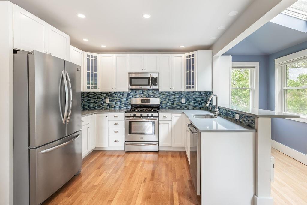 22 Abbott Road Gloucester, MA 01930 - Photo 5 of 25 Gallery Image 5