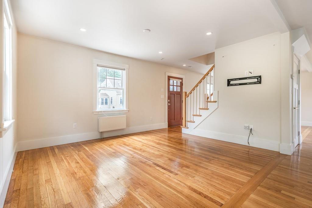 22 Abbott Road Gloucester, MA 01930 - Photo 9 of 25 Gallery Image 9
