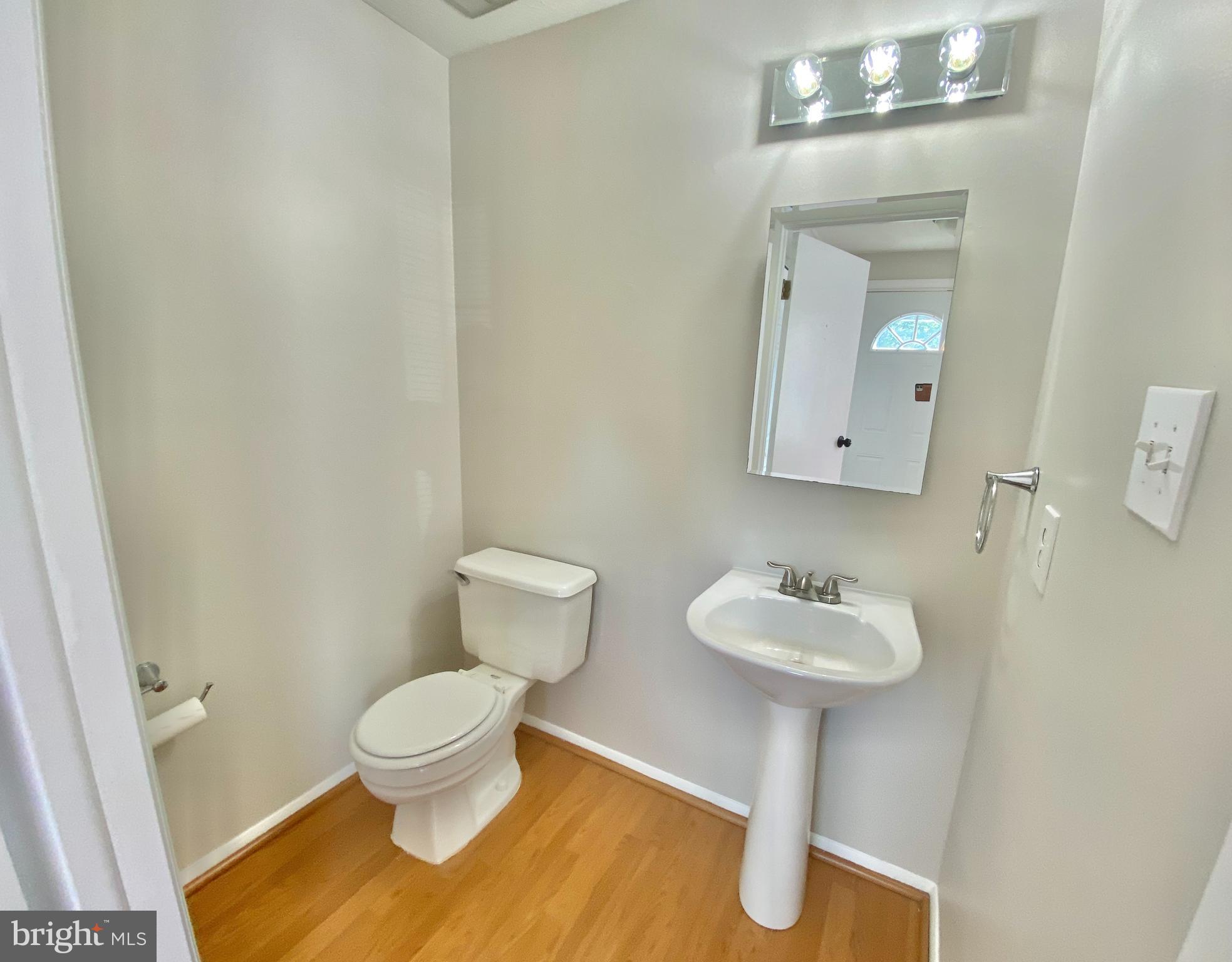 6212 Hillside Road Springfield, VA 22152 - Photo 11 of 36 Main floor powder room