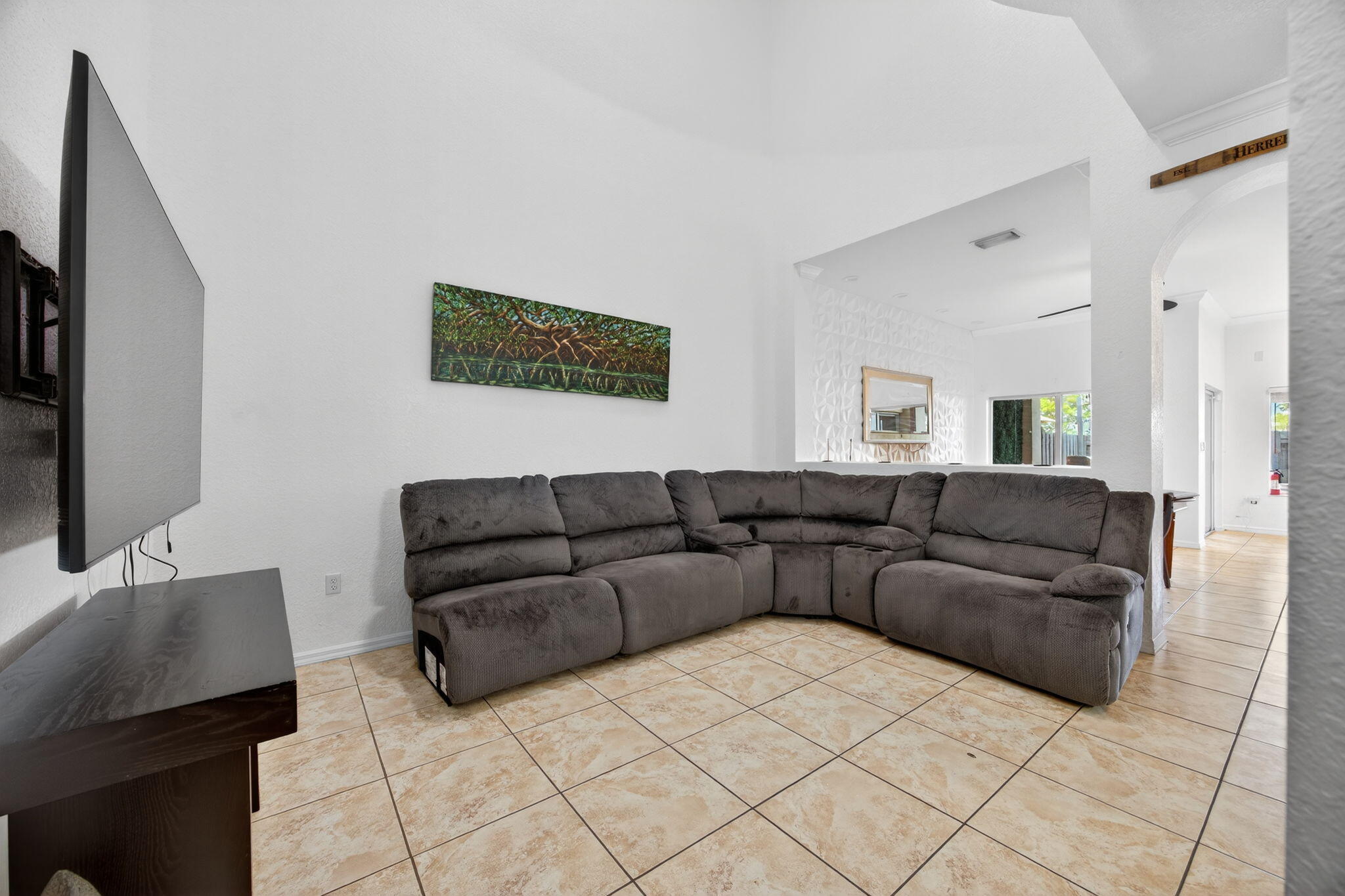 2332 Southeast 16th Terrace Homestead, FL 33035 - Photo 5 of 24 10-web-or-mls-IMG_6997