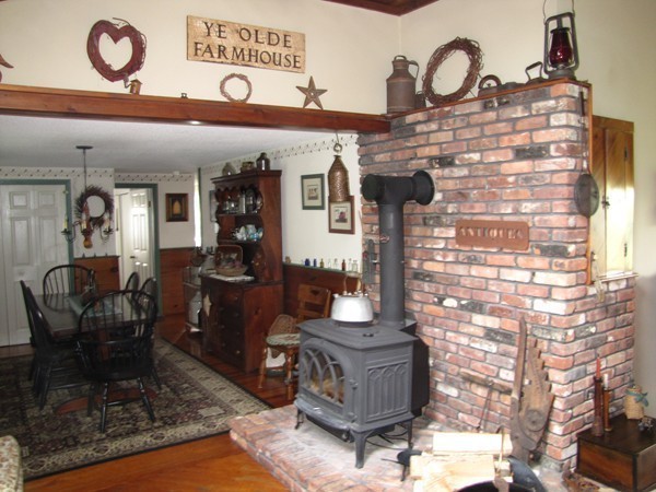 86 Haynes Hill Road Wales, MA 01081 - Photo 7 of 30 Gallery Image 7
