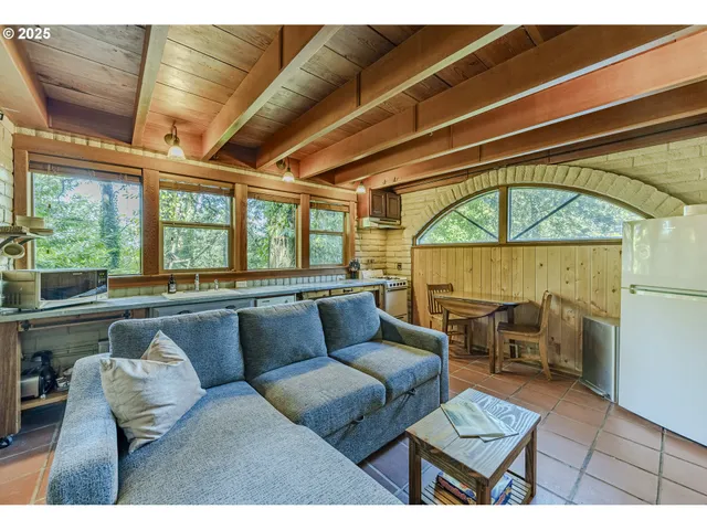 $1,299,000 | 1820 East 28th Avenue, Eugene, OR 97403