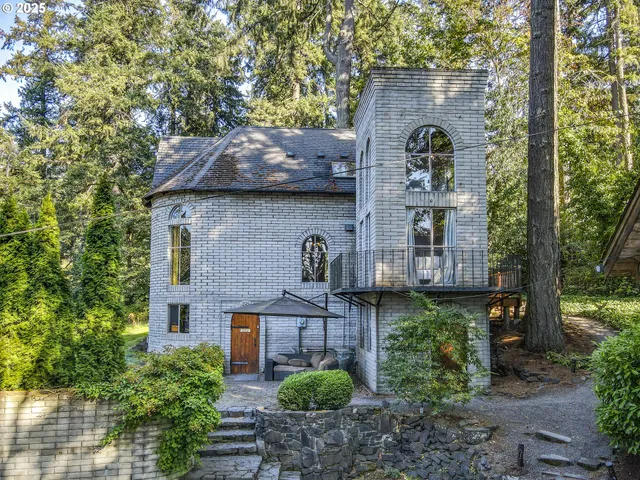 $1,299,000 | 1820 East 28th Avenue, Eugene, OR 97403