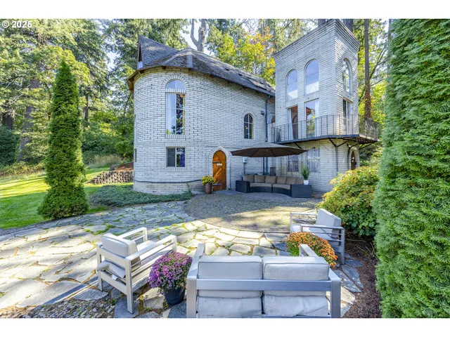 $1,299,000 | 1820 East 28th Avenue, Eugene, OR 97403