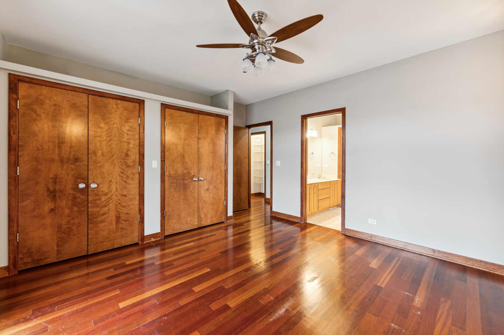 421 East 45th Street, Unit 2E Chicago, IL 60653 - Photo 11 of 22