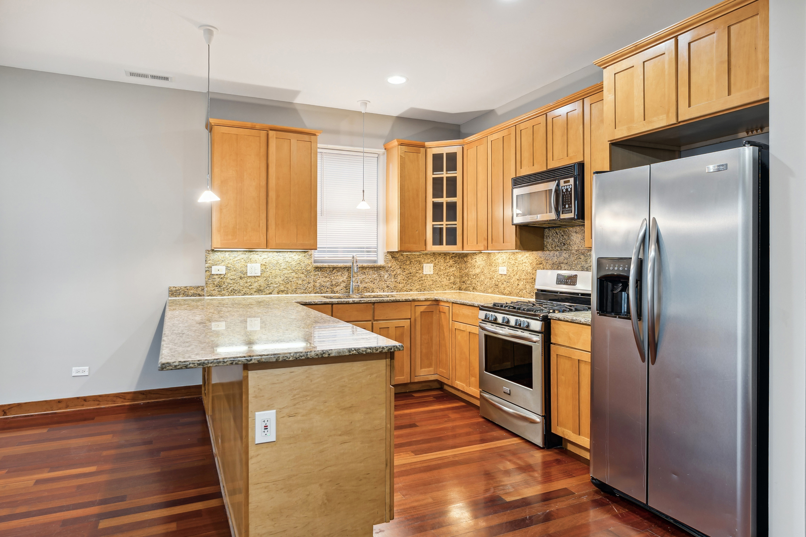 421 East 45th Street, Unit 2E Chicago, IL 60653 - Photo 7 of 22
