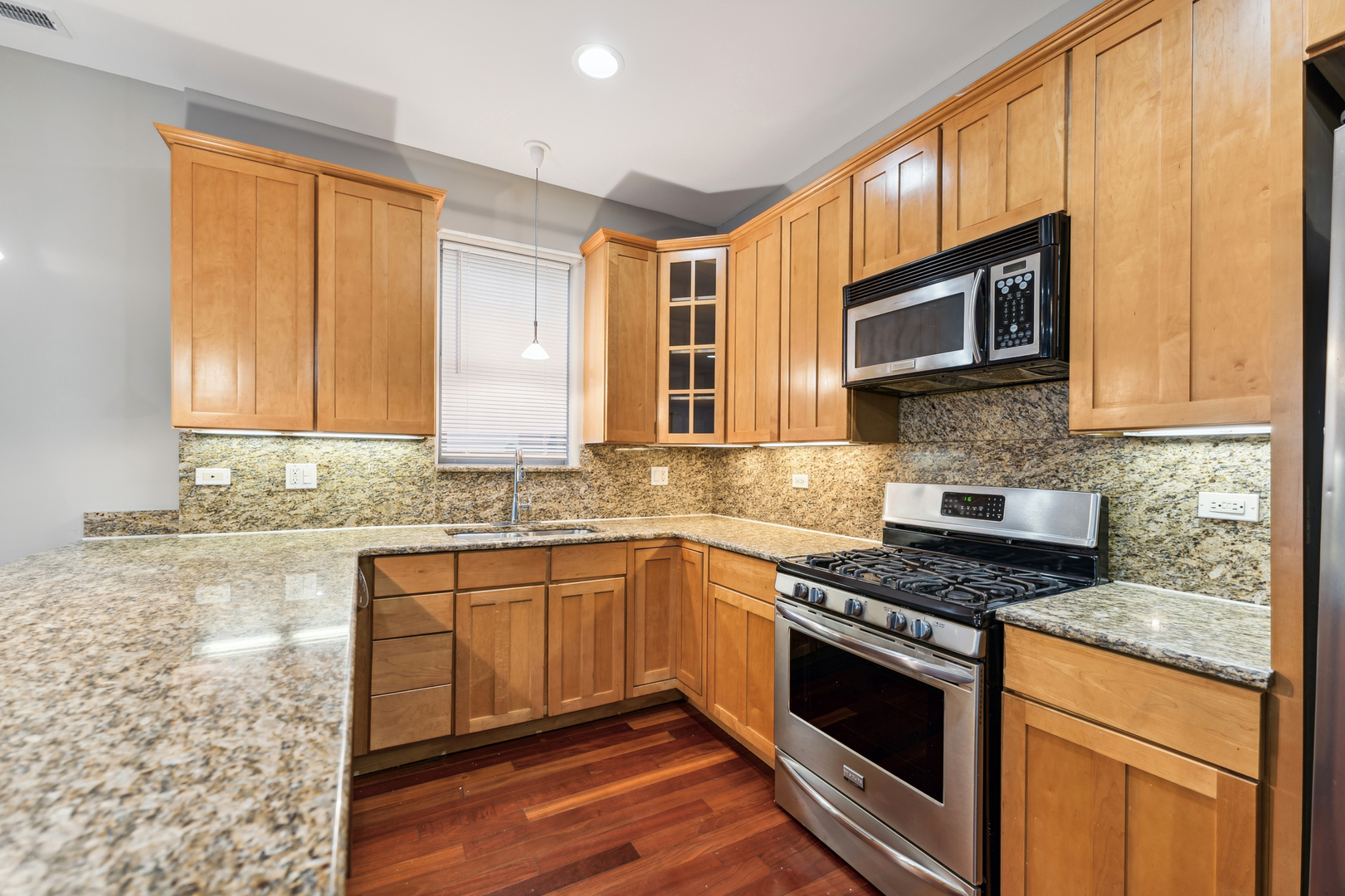 421 East 45th Street, Unit 2E Chicago, IL 60653 - Photo 8 of 22
