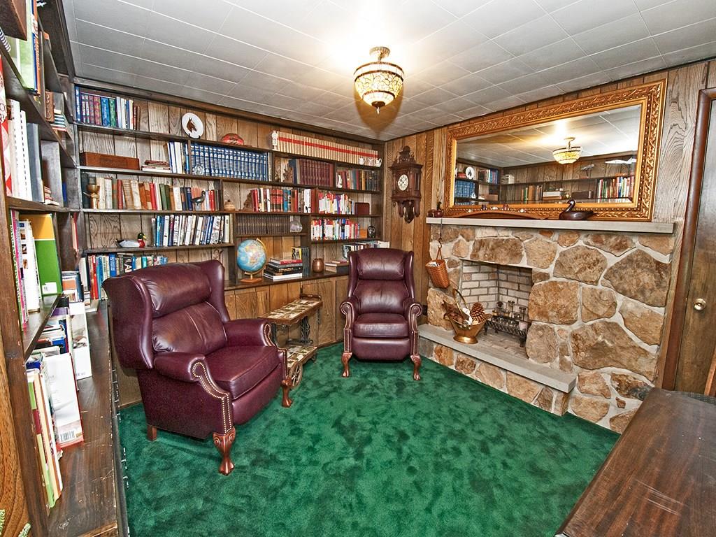 195 Thorn Run Road Butler, PA 16001 - Photo 4 of 24 Gallery Image 4
