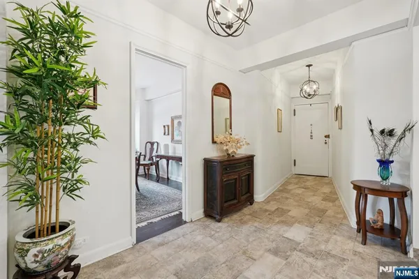 a view of livingroom with furniture