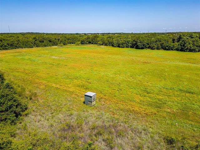 a view of an ocean from a yard