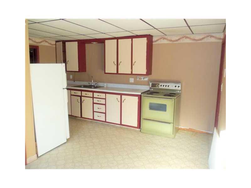 145 Poland Spring Road Auburn, ME 04210 - Photo 4 of 14 Kitchen. 1st floor