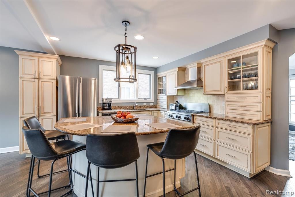 518 Barrington Road Grosse Pointe, MI 48230 - Photo 17 of 64