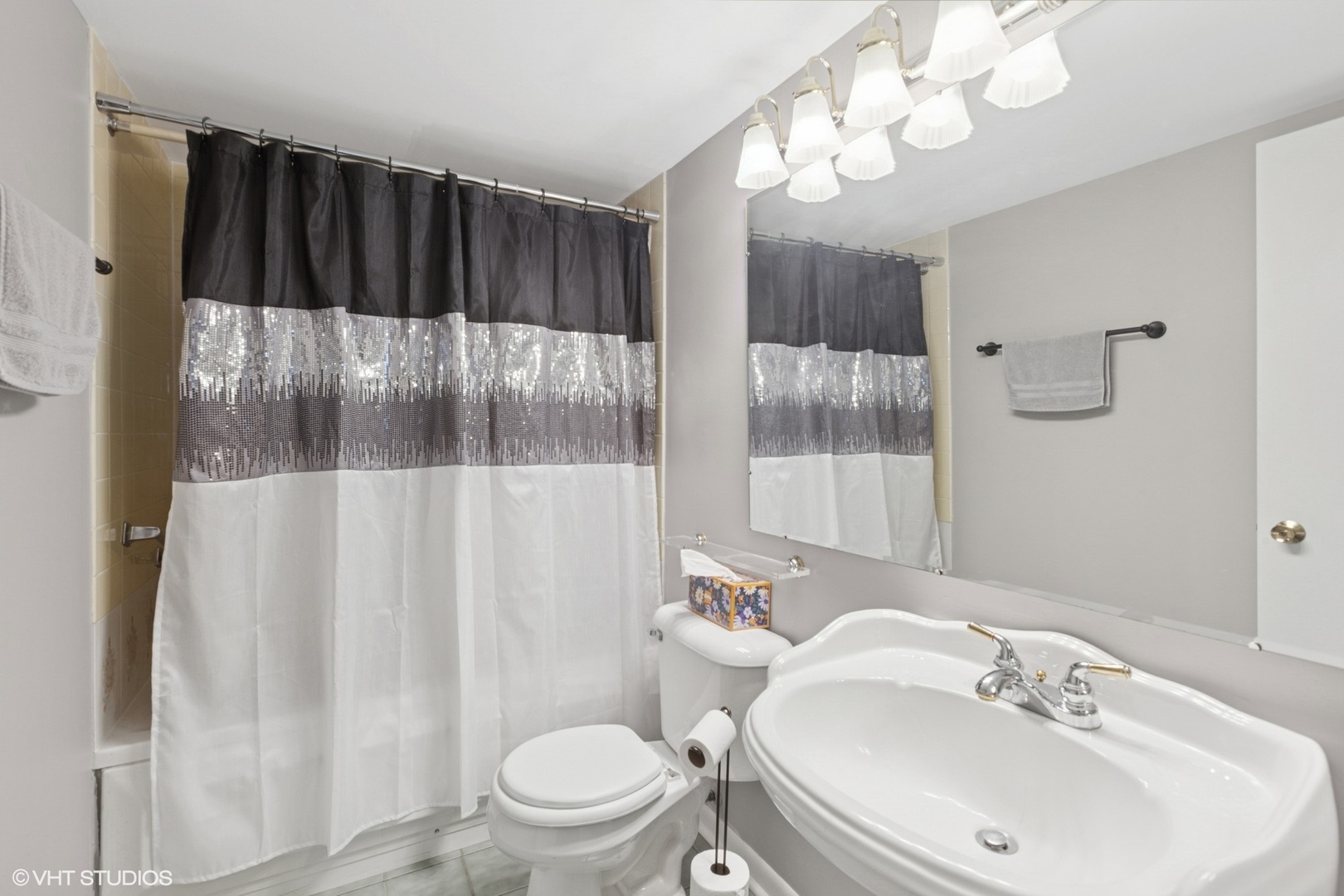 1521 South County Farm Road, Unit 13C Wheaton, IL 60189 - Photo 11 of 16