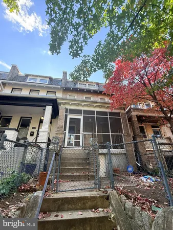 $1,199,900 | 1015 E Street Northeast, Washington, DC 20002