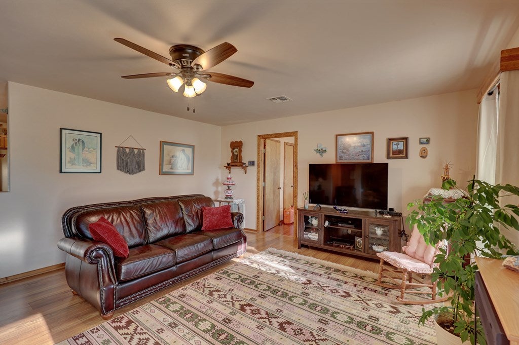 8 Sierra Vista Road Alpine, TX 79830 - Photo 24 of 32 Gallery Image 24
