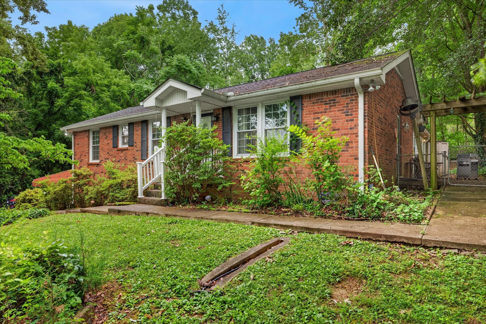 700 Dean Road Clarksville, TN 37040 - Photo 2 of 18