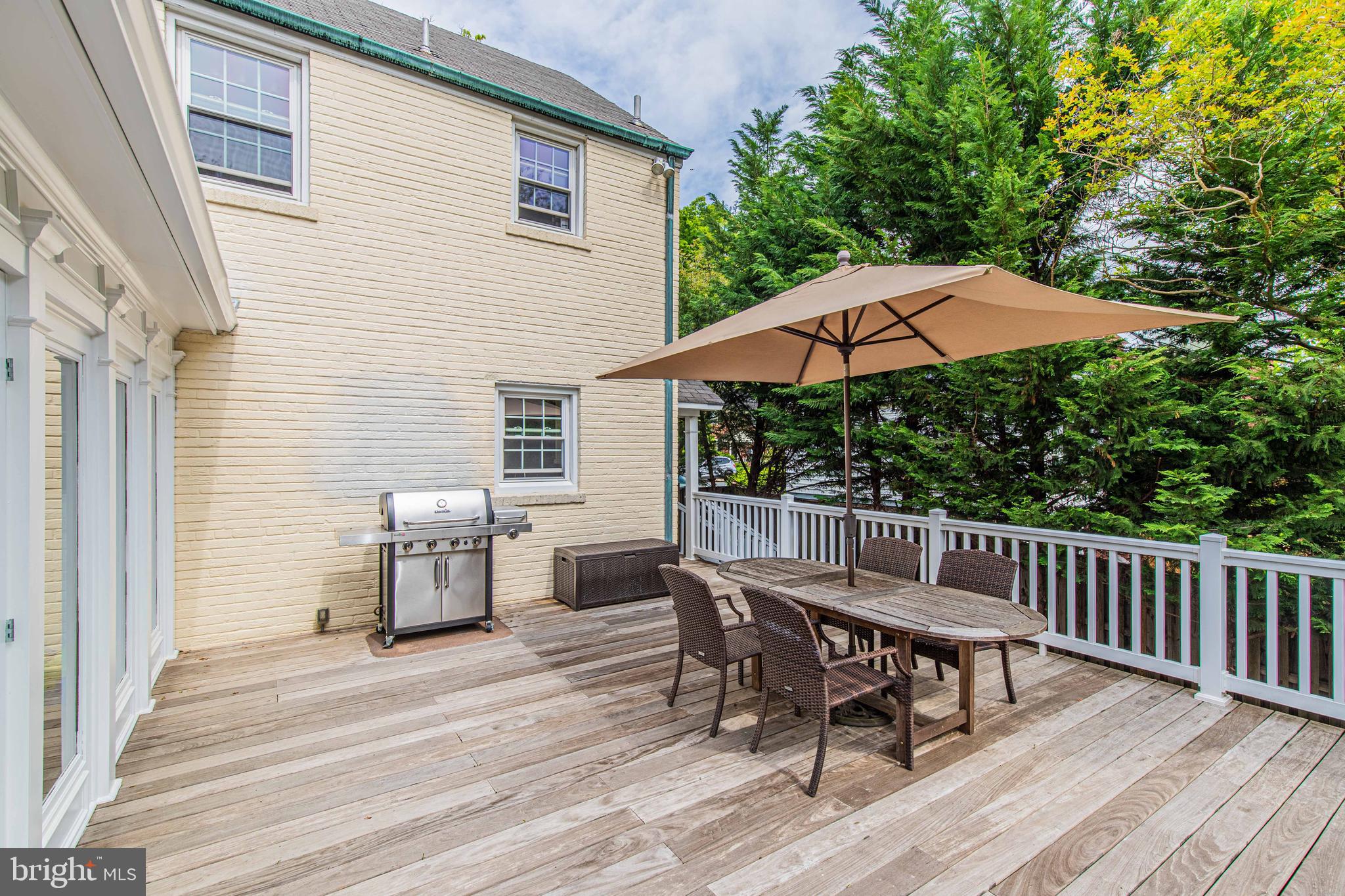 9617 Sutherland Road Silver Spring, MD 20901 - Photo 11 of 45