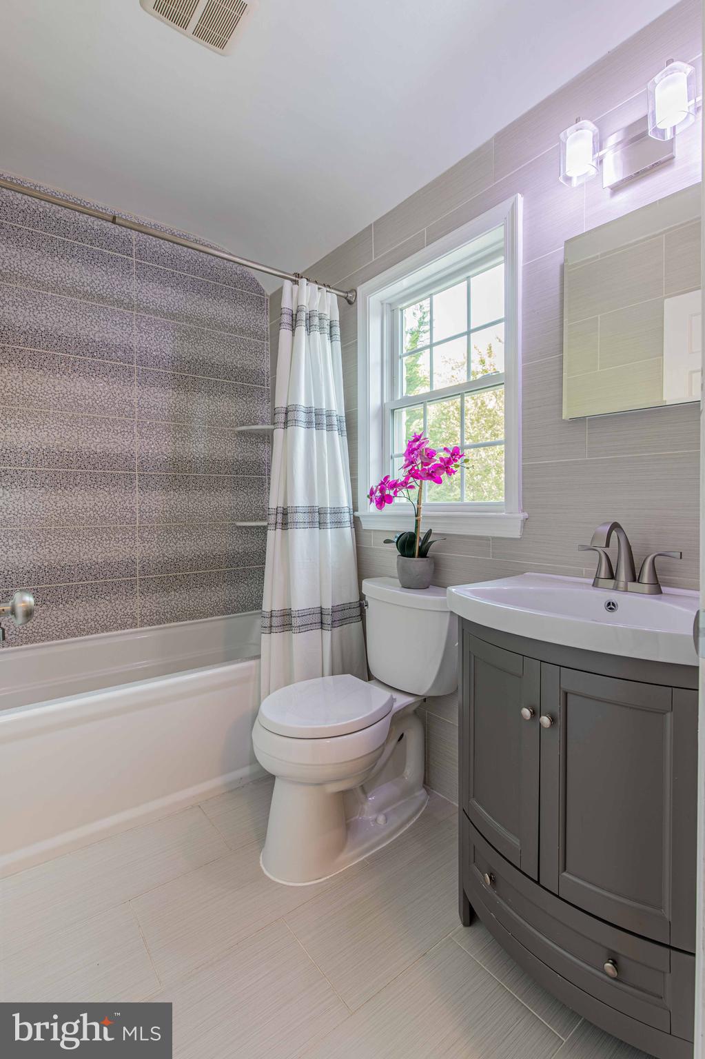 9617 Sutherland Road Silver Spring, MD 20901 - Photo 41 of 45