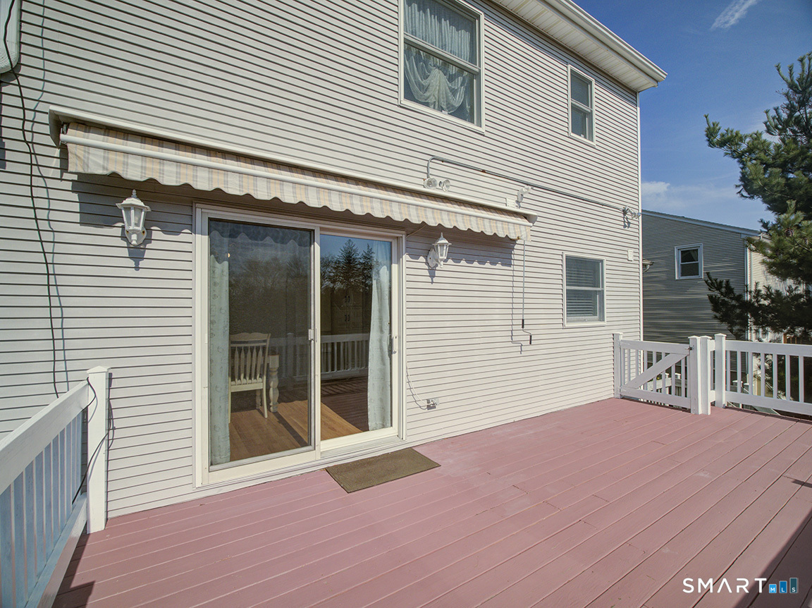 81 Old Stratfield Road Fairfield, CT 06825 - Photo 33 of 37