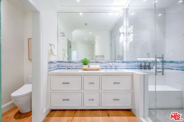 $1,700,000 | 1500 East Ocean Boulevard, Unit 401, Long Beach, CA 90802