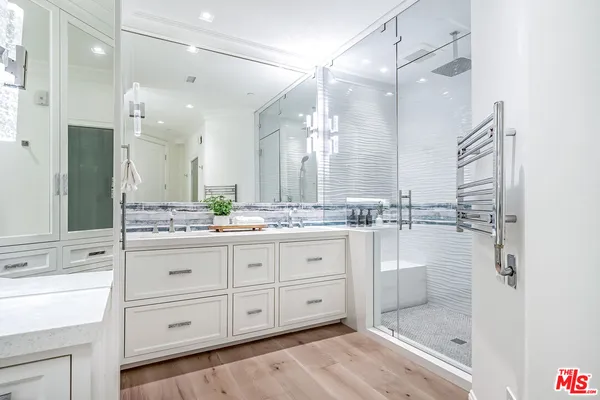 $1,700,000 | 1500 East Ocean Boulevard, Unit 401, Long Beach, CA 90802
