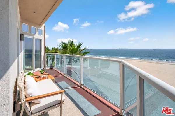$1,700,000 | 1500 East Ocean Boulevard, Unit 401, Long Beach, CA 90802