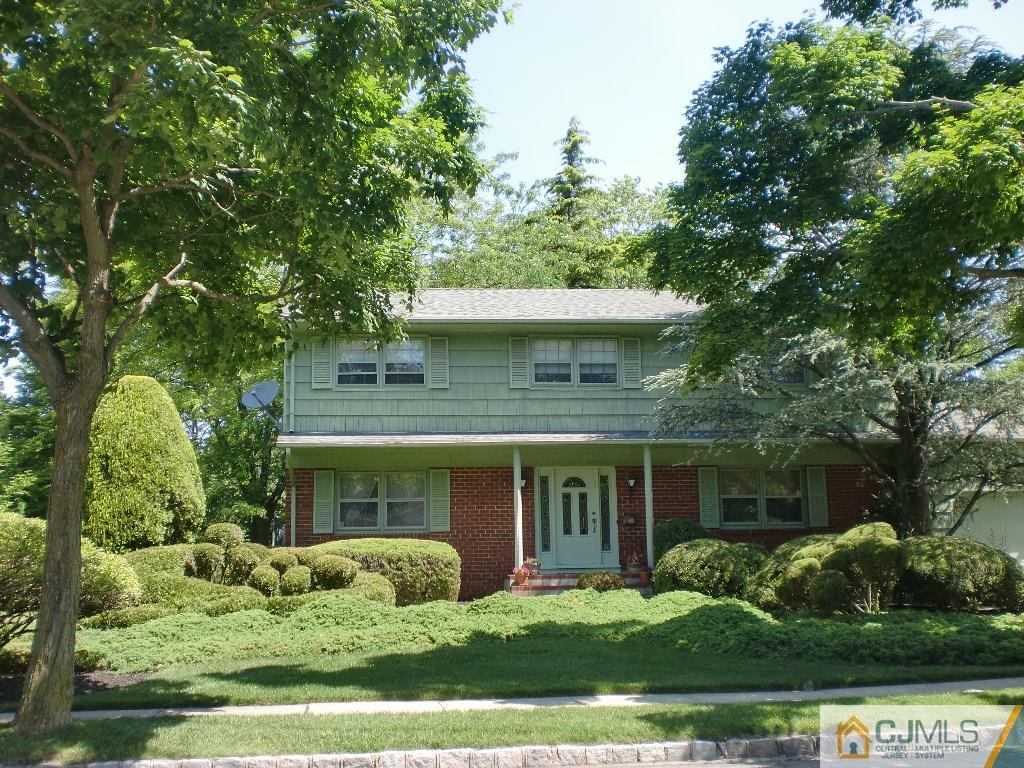 38 Dexter Road East Brunswick, NJ 08816 - Photo 1 of 24 Gallery Image 1