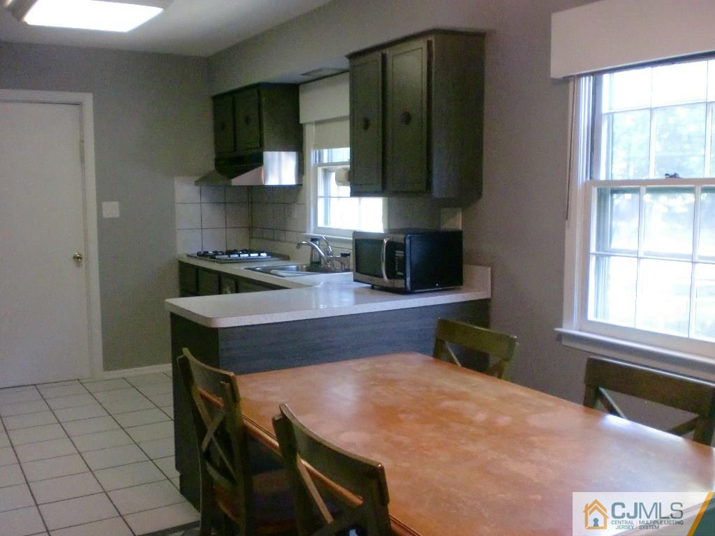 38 Dexter Road East Brunswick, NJ 08816 - Photo 2 of 24 Gallery Image 2