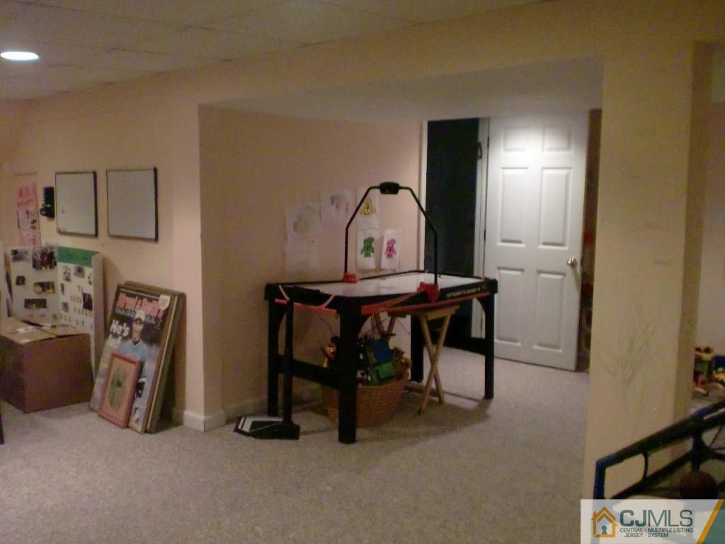 38 Dexter Road East Brunswick, NJ 08816 - Photo 16 of 24 Gallery Image 16
