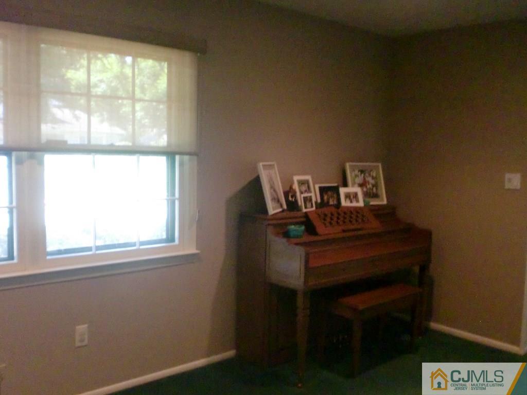 38 Dexter Road East Brunswick, NJ 08816 - Photo 9 of 24 Gallery Image 9