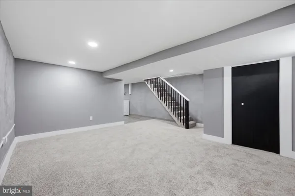 $250,000 | 6866 Clover Lane, Upper Darby, PA 19082