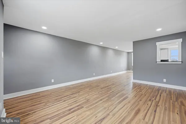 $250,000 | 6866 Clover Lane, Upper Darby, PA 19082