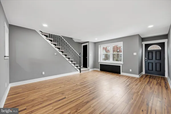 $250,000 | 6866 Clover Lane, Upper Darby, PA 19082