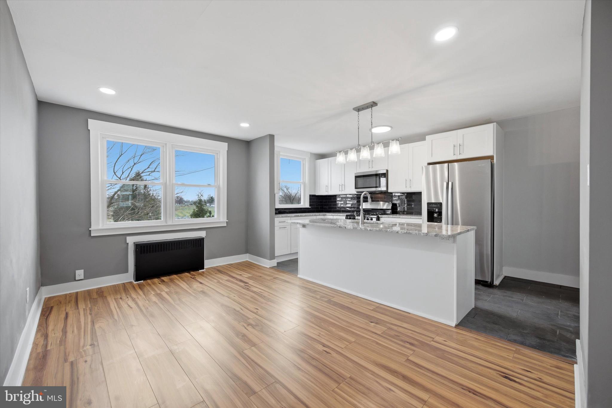 6866 Clover Lane Upper Darby, PA 19082 - Photo 7 of 24