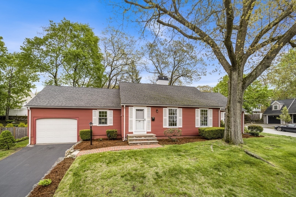 27 Longfellow Road Reading, MA 01867 - Photo 3 of 40 Gallery Image 3