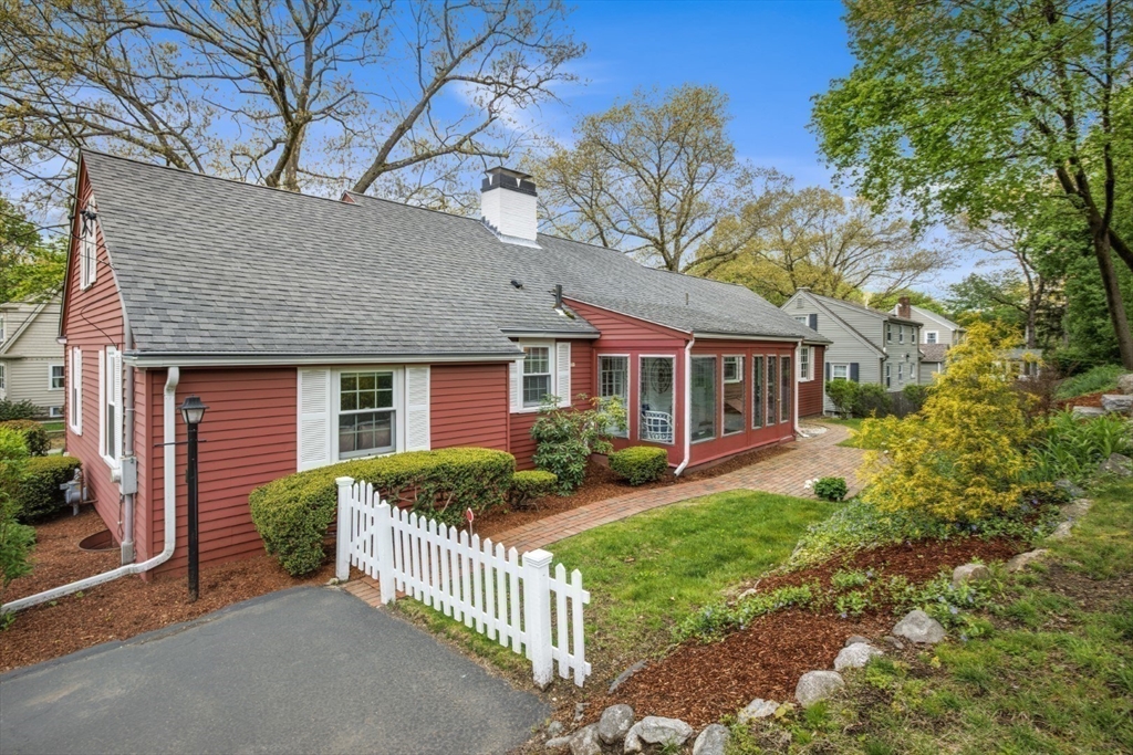 27 Longfellow Road Reading, MA 01867 - Photo 36 of 40 Gallery Image 36