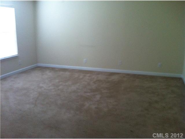 2032 Pin Hook Road Charlotte, NC 28215 - Photo 8 of 10 Gallery Image 8