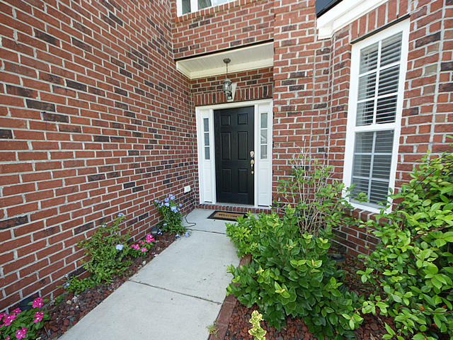 384 Decatur Drive Summerville, SC 29486 - Photo 2 of 56 02