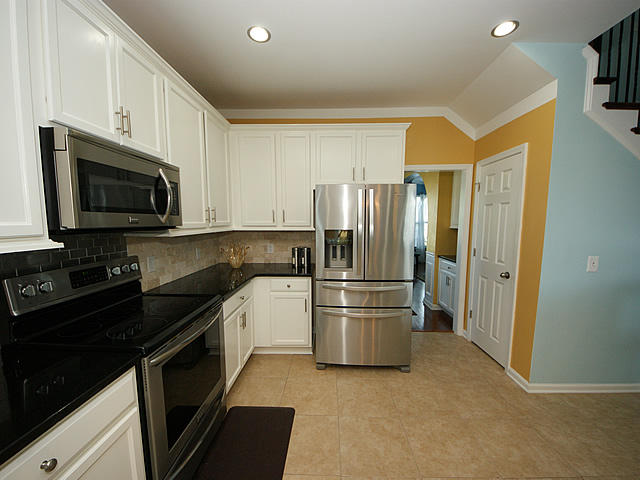 384 Decatur Drive Summerville, SC 29486 - Photo 12 of 56 12