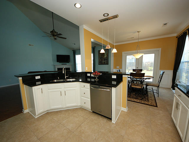 384 Decatur Drive Summerville, SC 29486 - Photo 9 of 56 09
