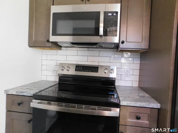 $198,500 | 70 Church Street, Unit D1, North Canaan, CT 06018