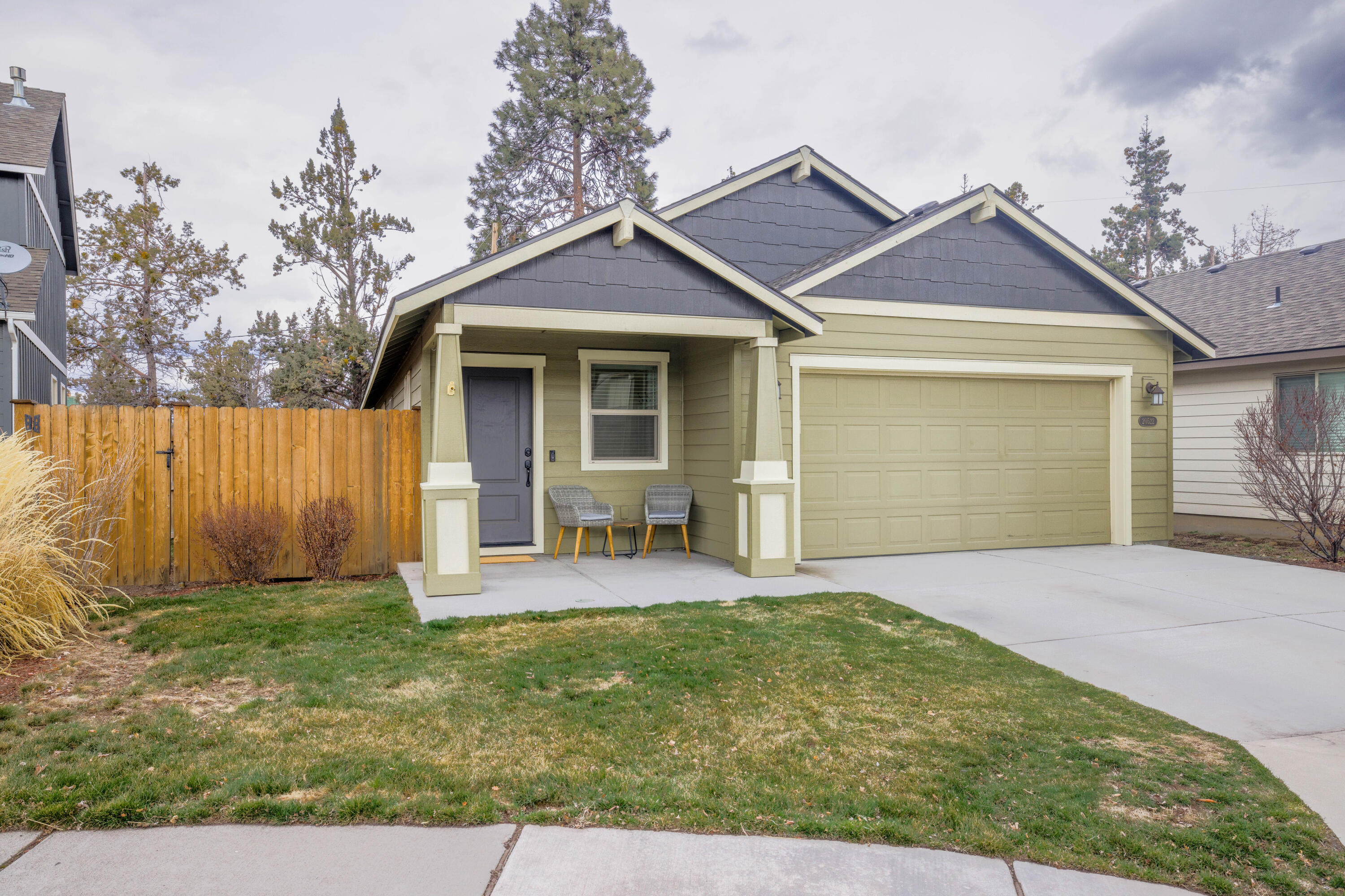 20522 Mutt Court Bend, OR 97701 - Photo 1 of 23 Front