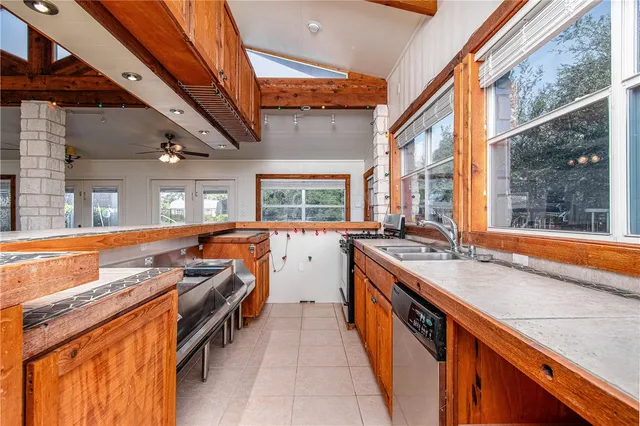 $799,900 | 3118 River Pl Drive, Belton, TX 76513