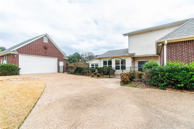 $799,900 | 3118 River Pl Drive, Belton, TX 76513