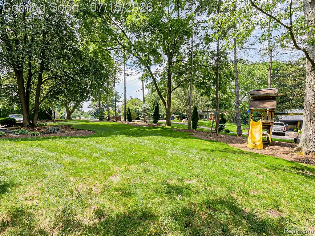 6730 Meadowlake Road Bloomfield Hills, MI 48301 - Photo 53 of 72