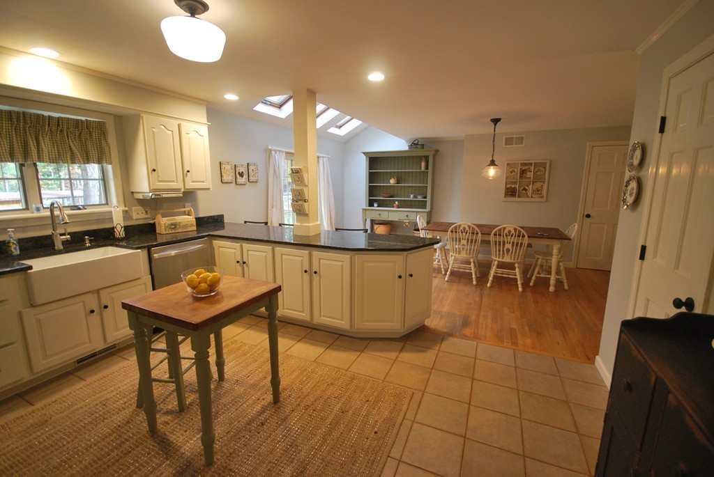 55 Egypt Road Whately, MA 01373 - Photo 3 of 28