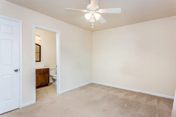 $1,895 | 240 Michigan Avenue, Cary, NC 27519