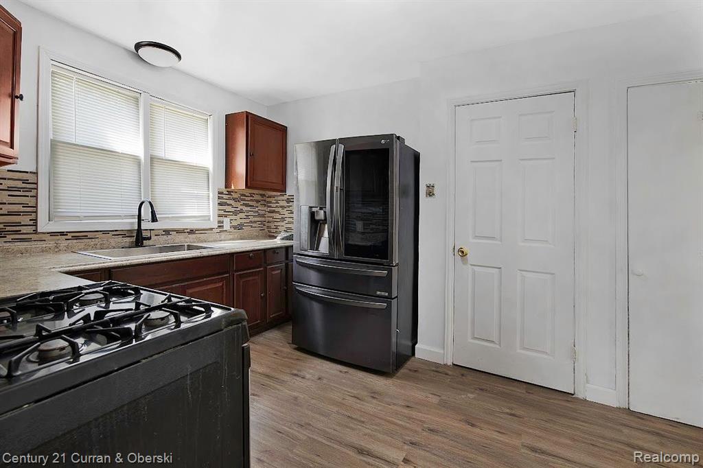 8089 Meyers Road Detroit, MI 48228 - Photo 11 of 22