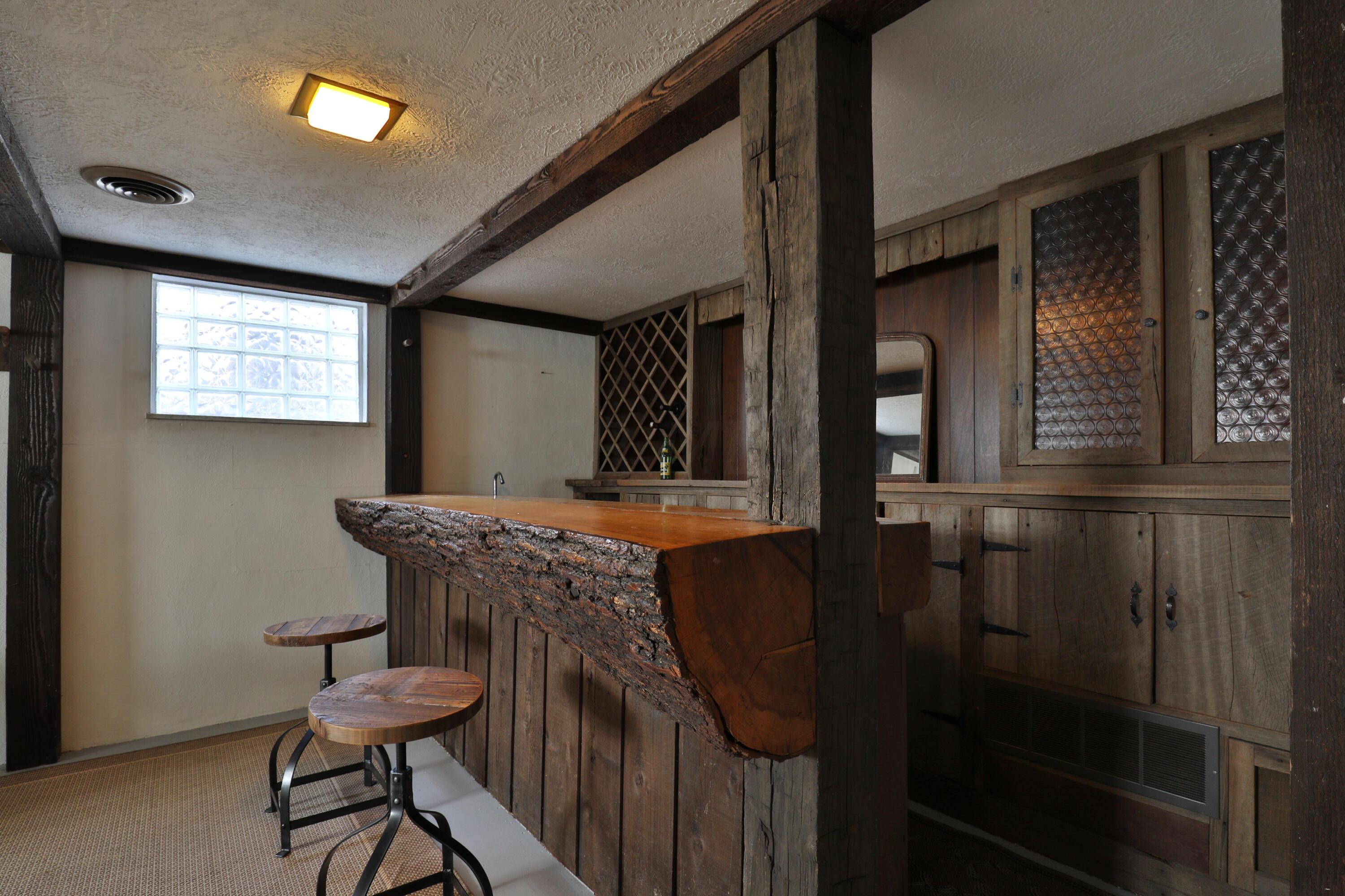207 Lake Ridge Road Worthington, OH 43085 - Photo 29 of 60 Bar Area